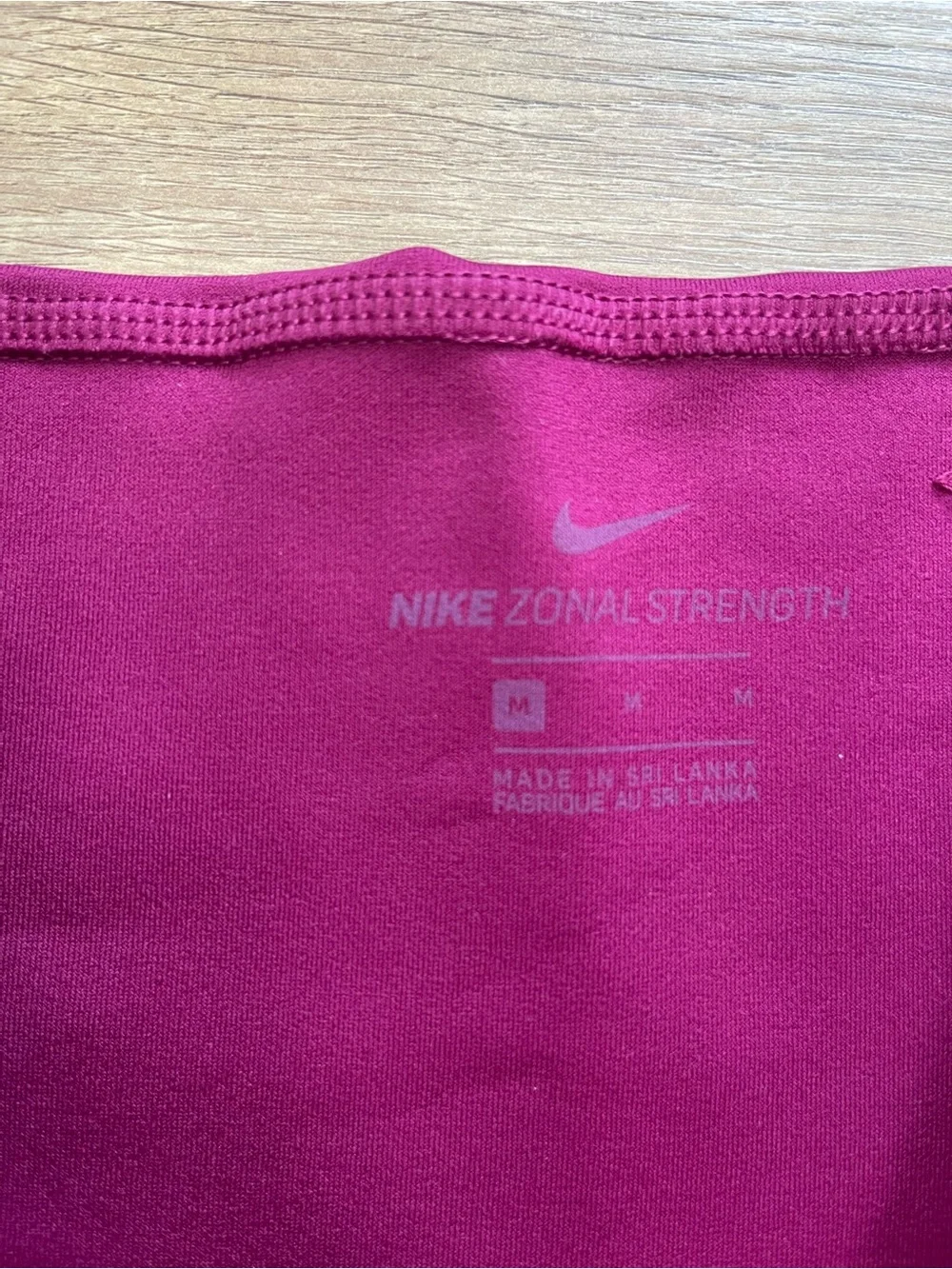 Nike Magenta High-Waist Sculpting Leggings